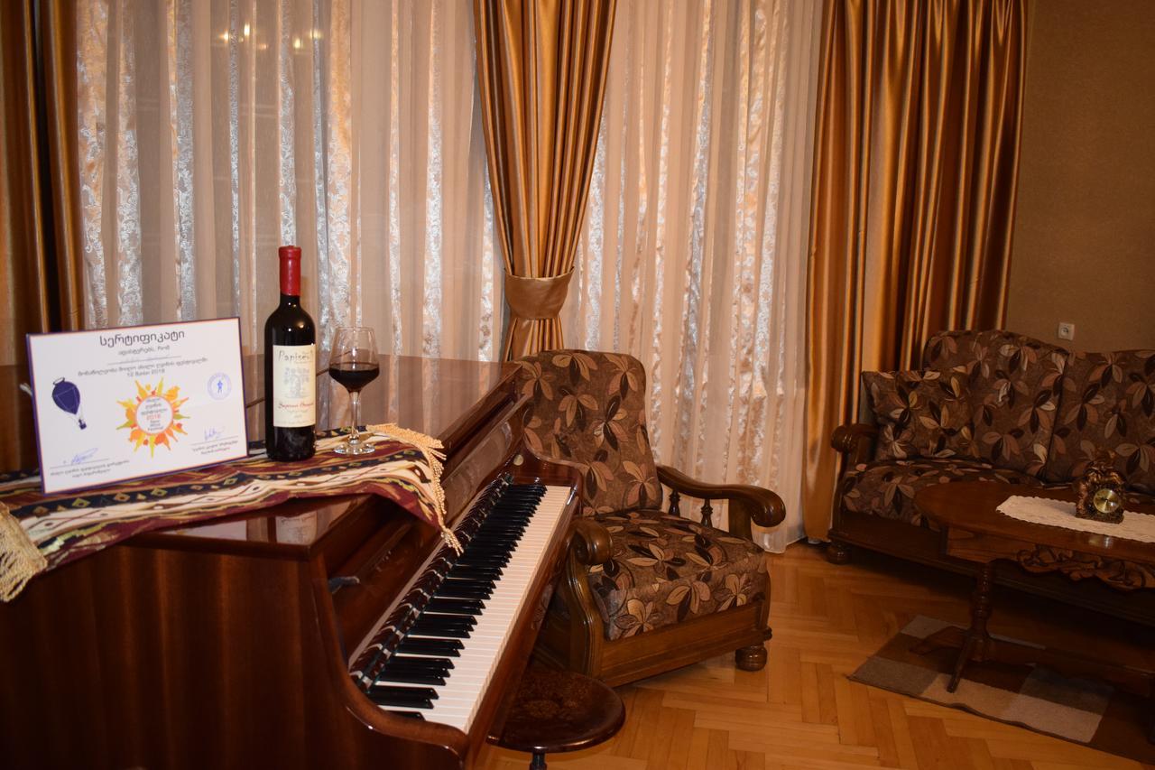 Family Hotel Lago & Wine Cellar Lagodekhi Bagian luar foto